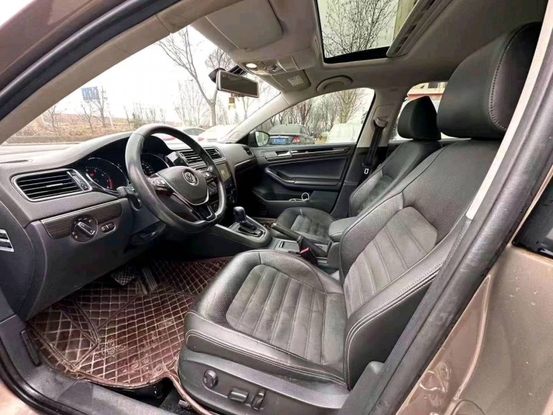 邯郸16年大众速腾7