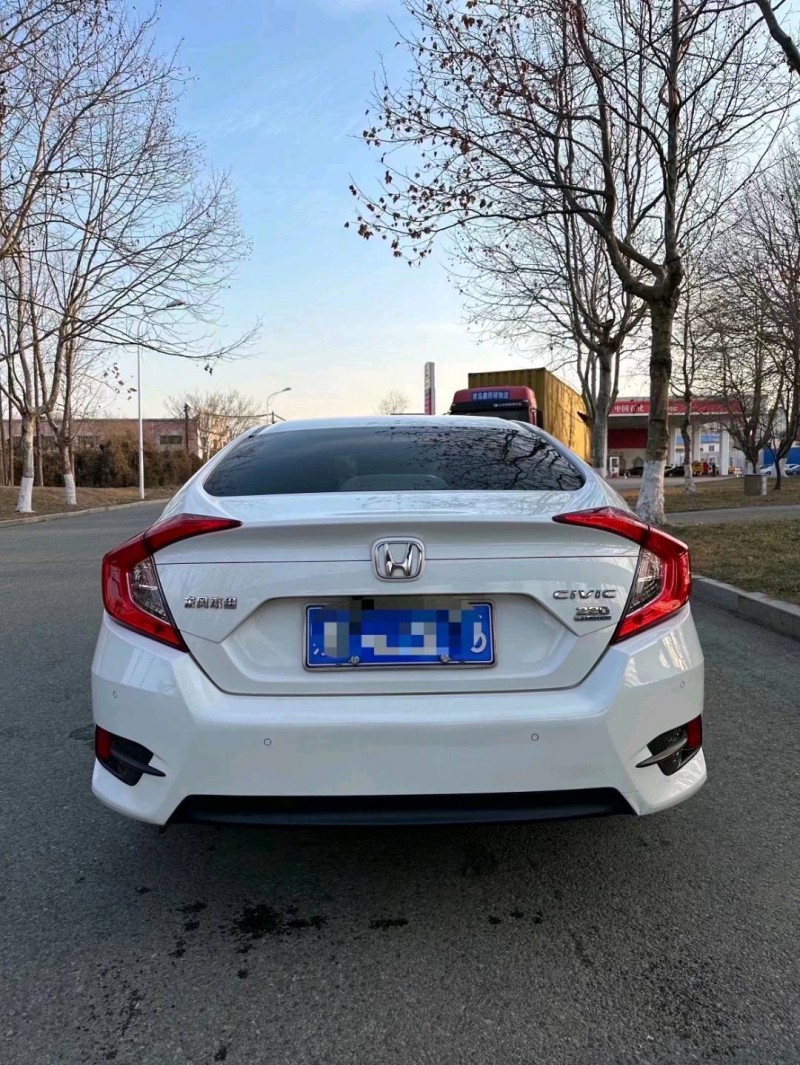 东营19年本田思域2