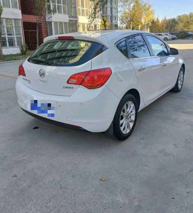 枣庄15年别克英朗4