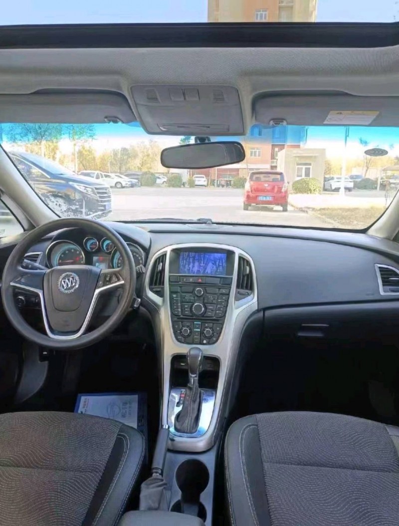 枣庄15年别克英朗5