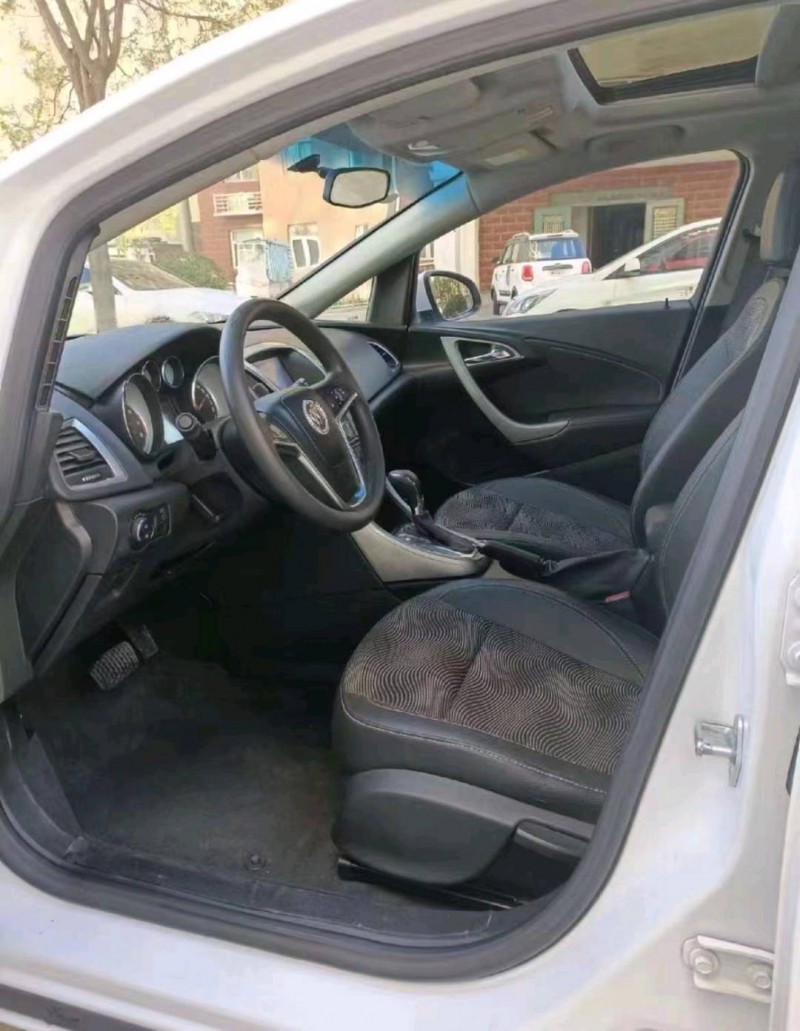 枣庄15年别克英朗8