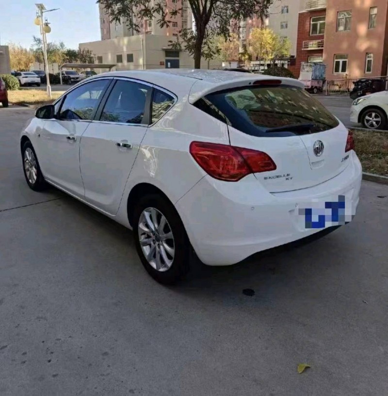 枣庄15年别克英朗9