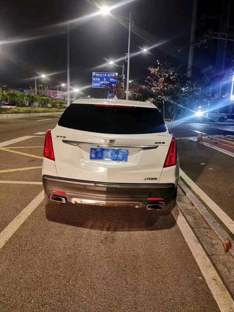 汕头17年凯迪拉克XT52