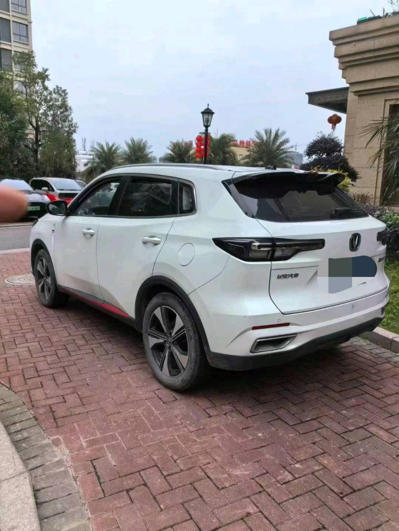 嘉興22年長安汽車CS555