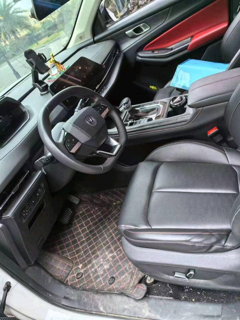 嘉興22年長安汽車CS559