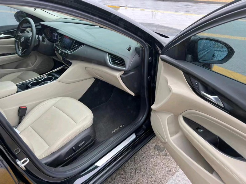 盐城21年别克君威5