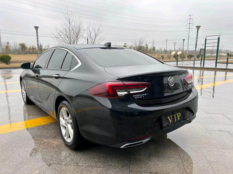 盐城21年别克君威8