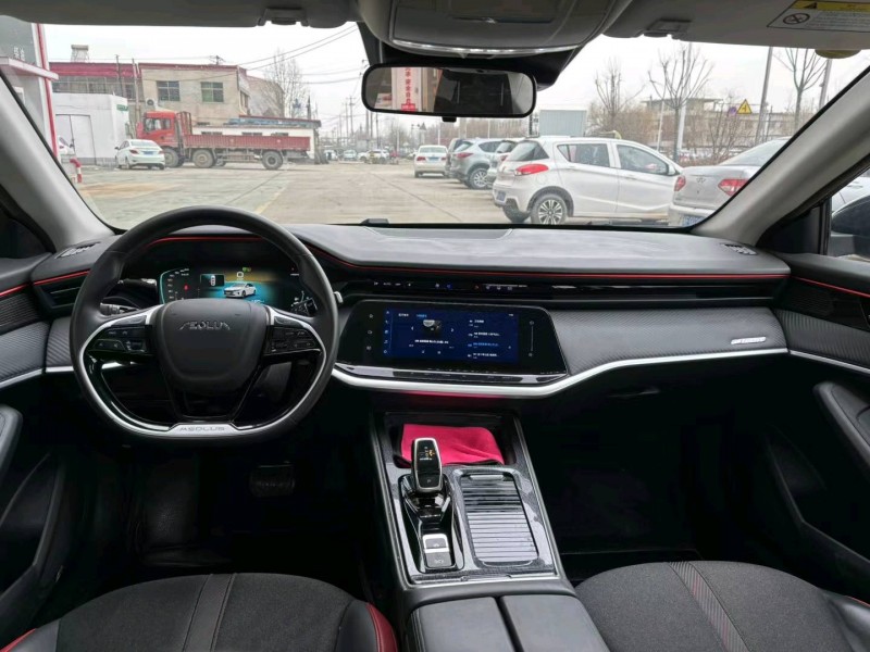 保定22年东风奕炫8