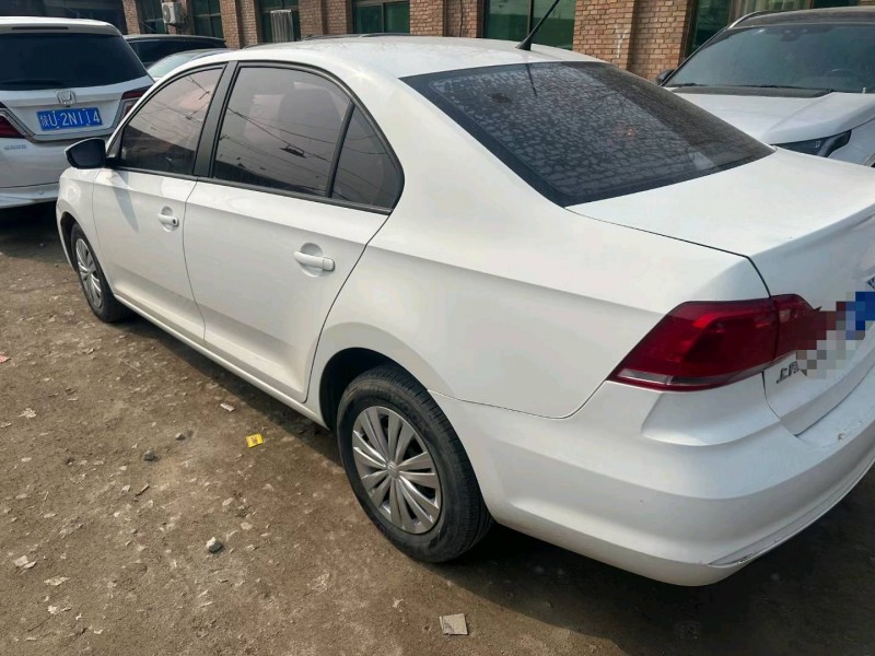 保定17年大众桑塔纳4