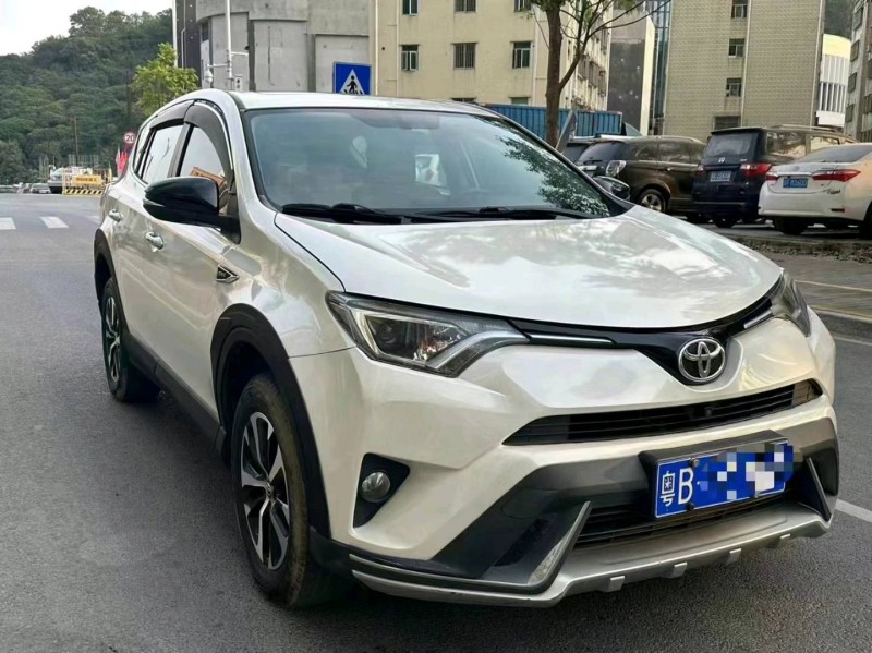 广州18年丰田RAV4荣放2