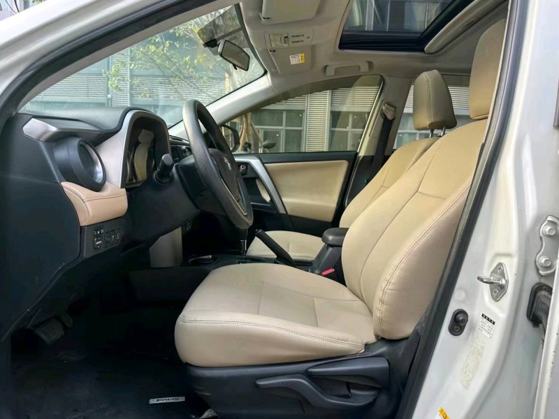 广州18年丰田RAV4荣放6