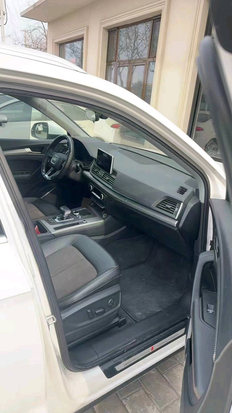 邯郸19年奥迪Q58