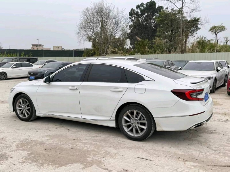 广州22年本田雅阁3