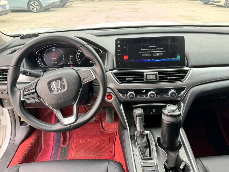 广州22年本田雅阁8