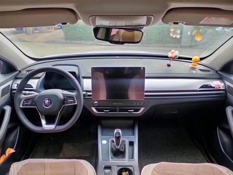 济宁19年比亚迪秦4