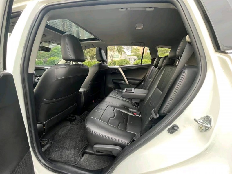 东莞19年丰田RAV4荣放5