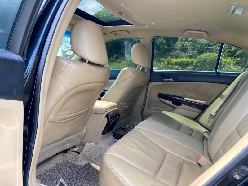 广州09年本田雅阁8