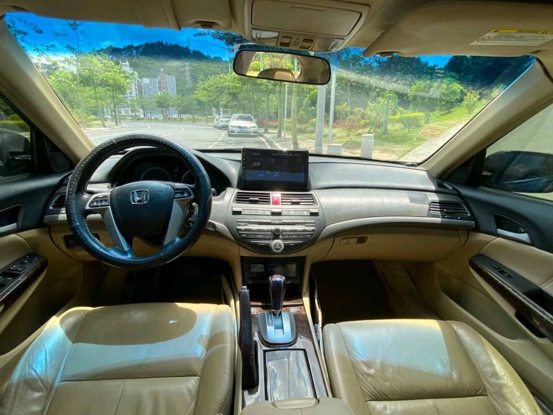 广州09年本田雅阁9