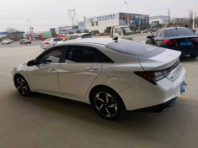 保定22年现代伊兰特5