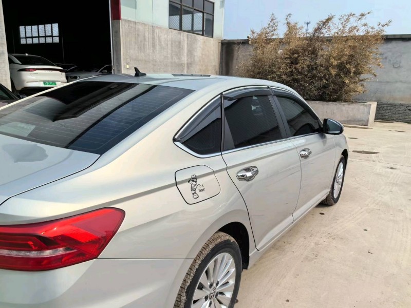 保定20年大众朗逸7