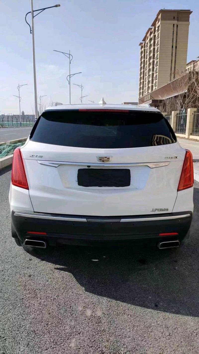 邯郸17年凯迪拉克XT58