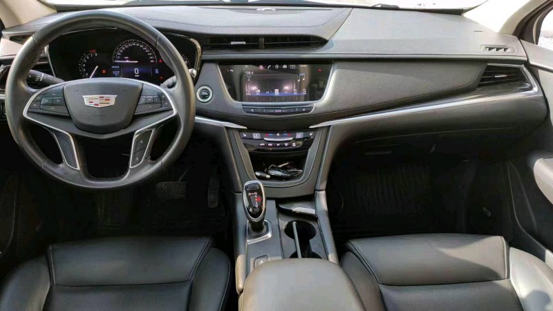 邯郸17年凯迪拉克XT59