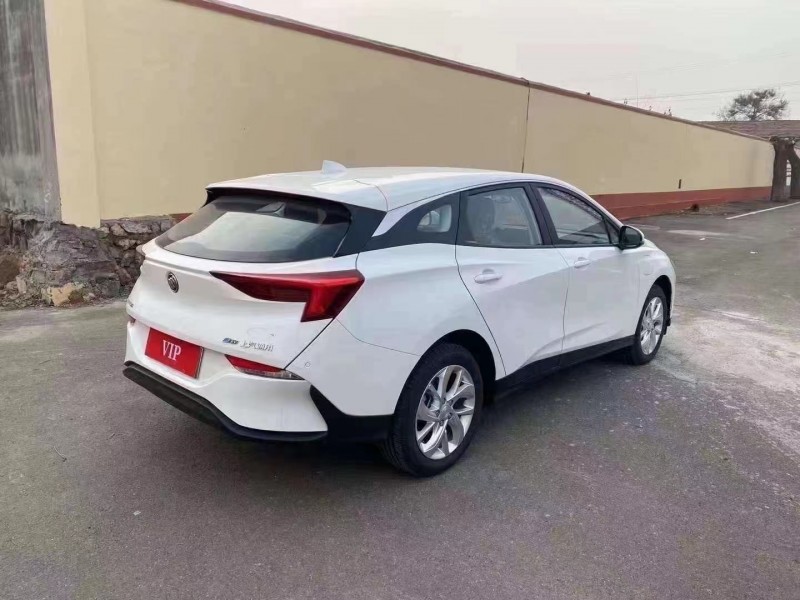 青岛23年别克微蓝5