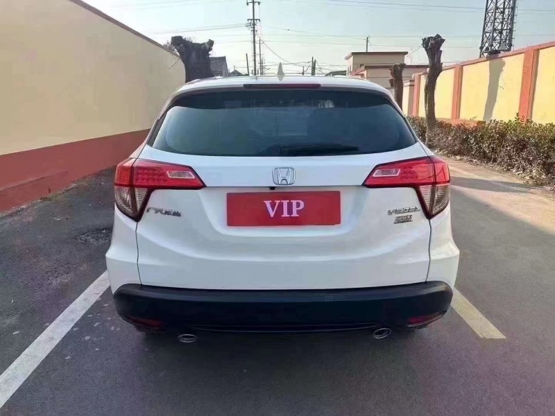 青岛22年本田缤智9