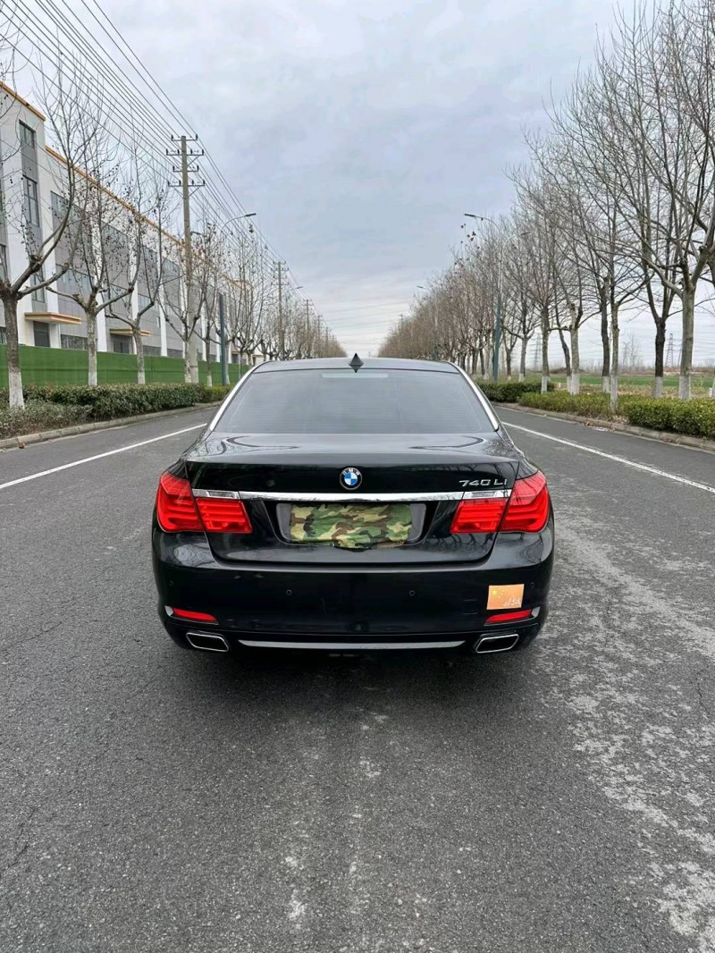 徐州13年宝马7系9
