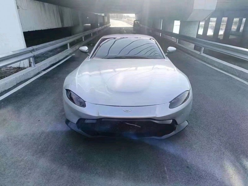 枣庄19年阿斯顿·马丁V8 Vantage1