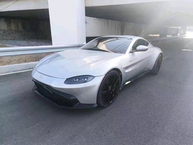 枣庄19年阿斯顿·马丁V8 Vantage4