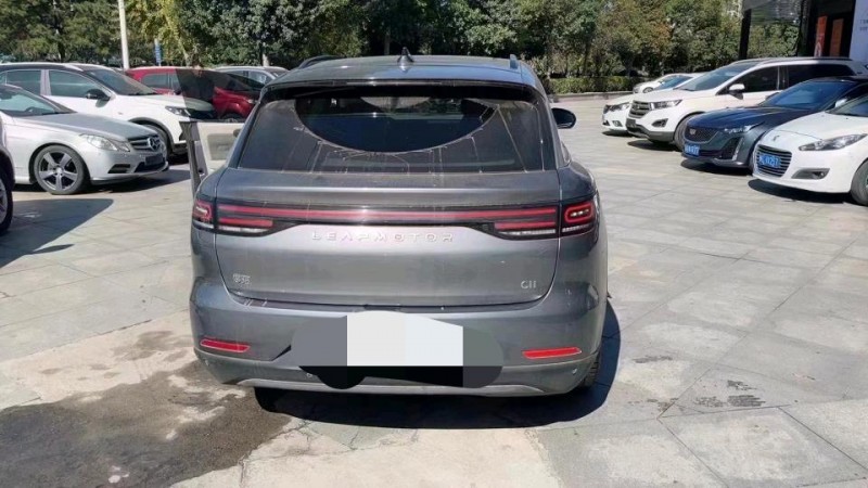 深圳22年零跑汽車C116