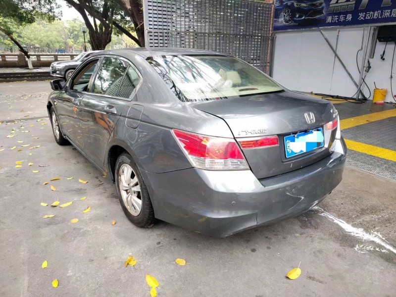 广州10年本田雅阁5