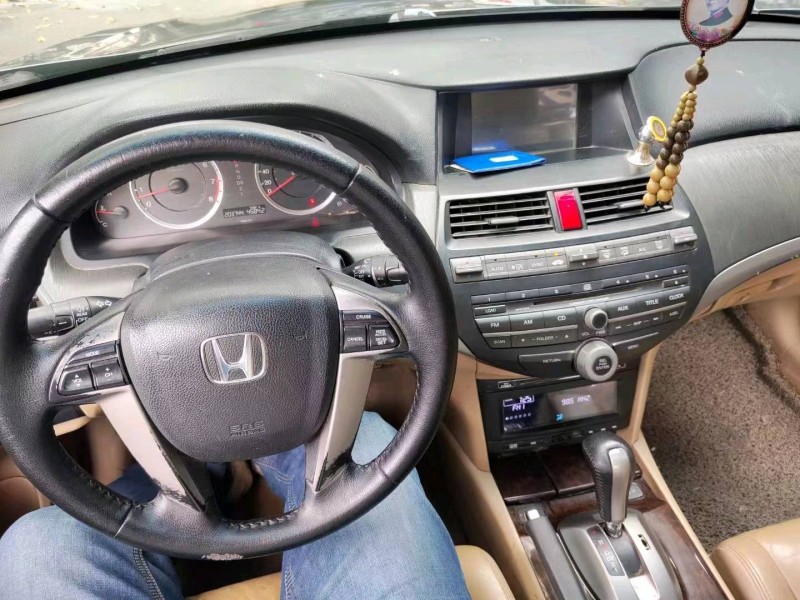 广州10年本田雅阁7