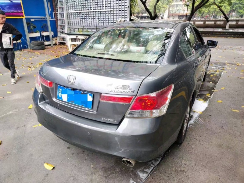 广州10年本田雅阁9