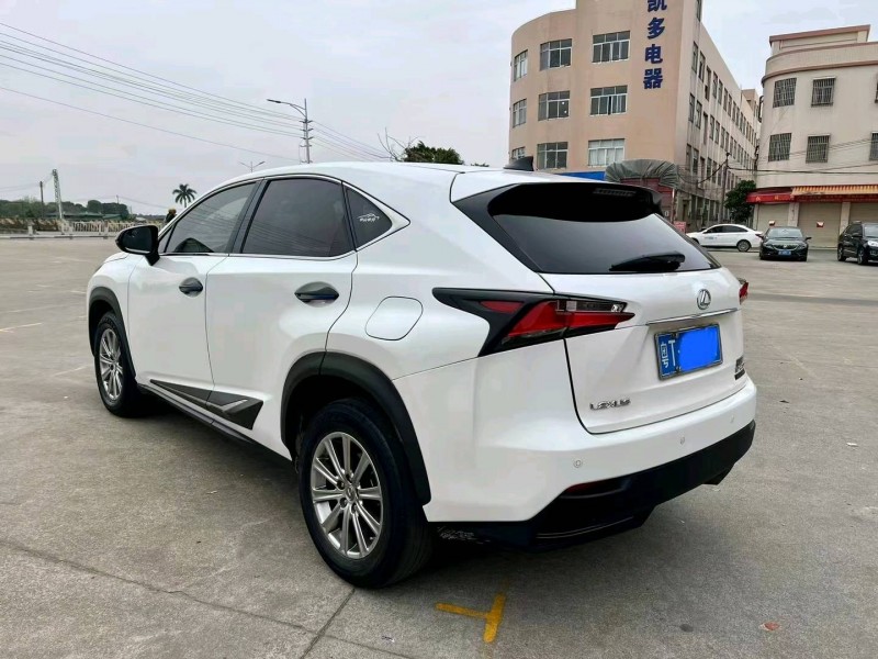 汕头17年雷克萨斯NX4