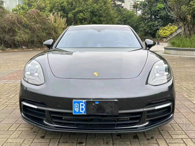 珠海18年保时捷帕拉梅拉1