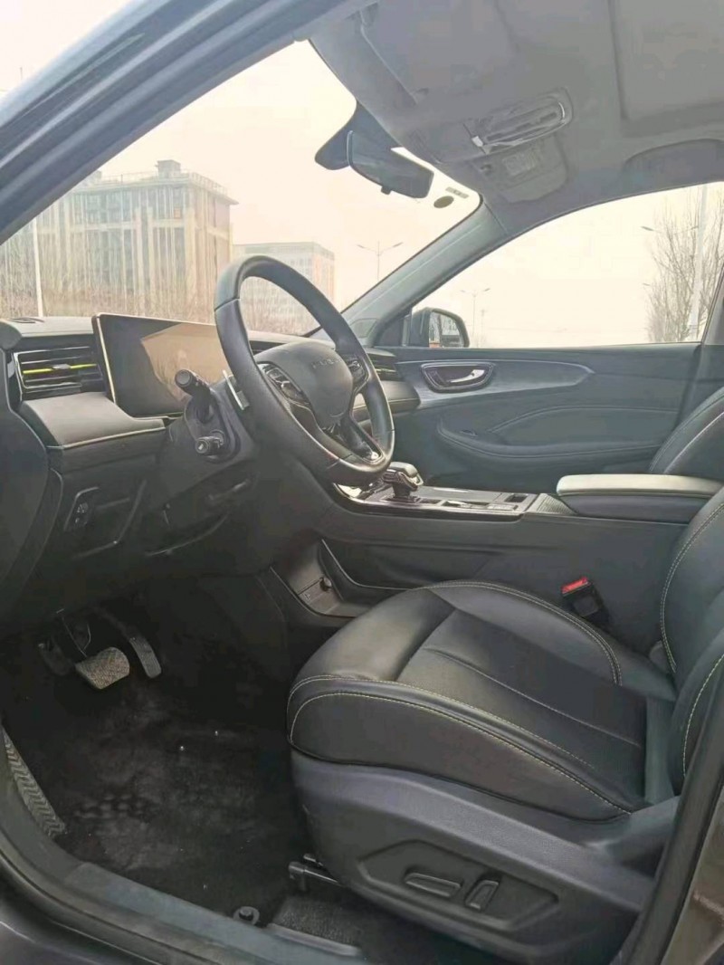 邯郸23年荣威RX56