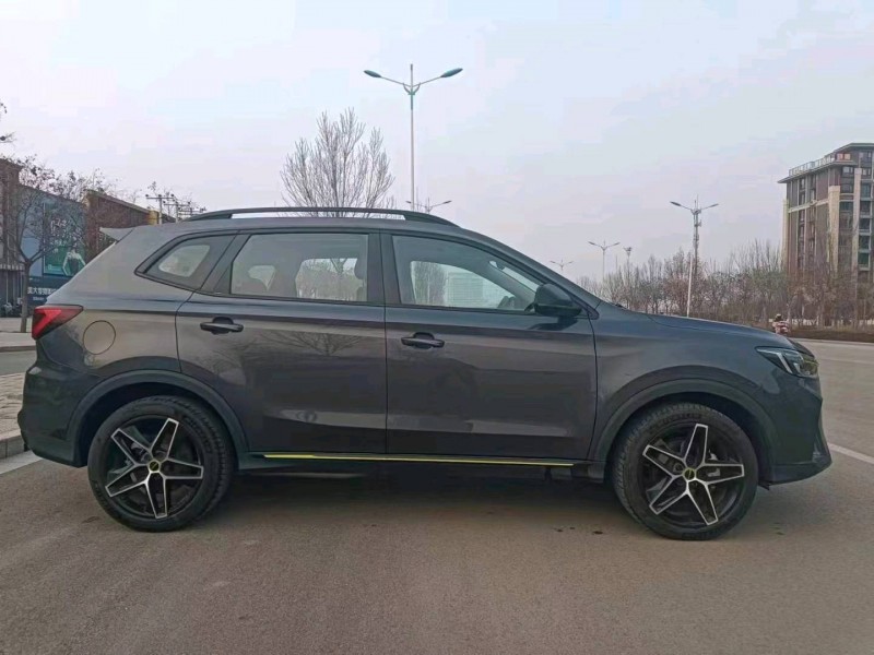 邯郸23年荣威RX58