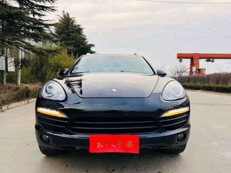枣庄12年保时捷卡宴1