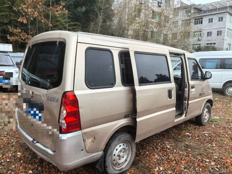 金華22年五菱汽車榮光9