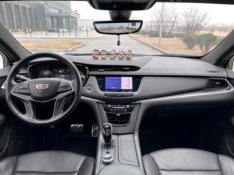 盐城20年凯迪拉克XT56