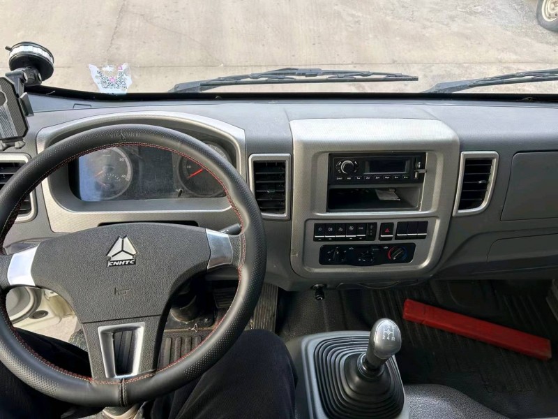 濟南23年卡車系列重汽豪沃5
