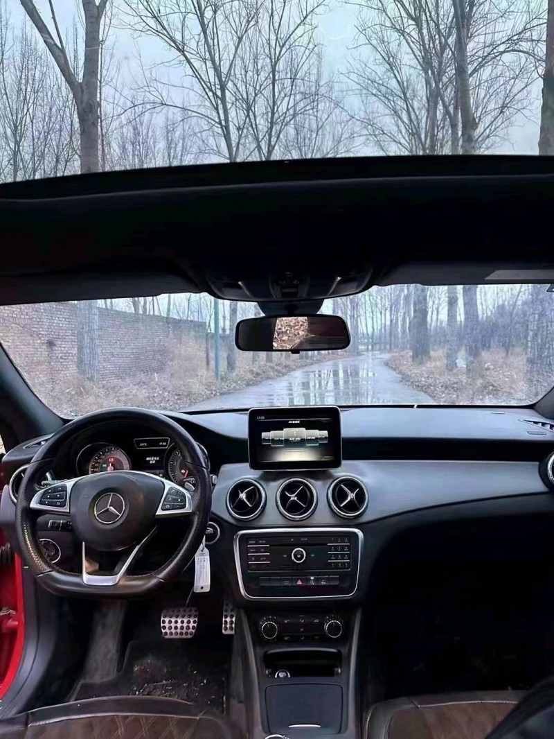 济南16年奔驰CLA8