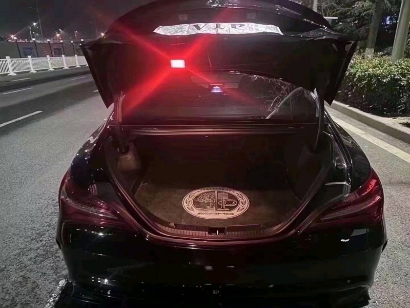 济南19年奔驰AMG6