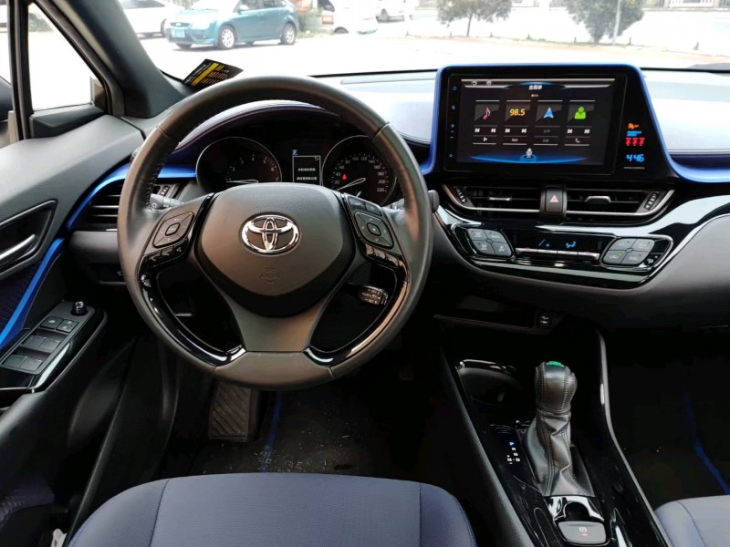 佛山19年丰田CHR7