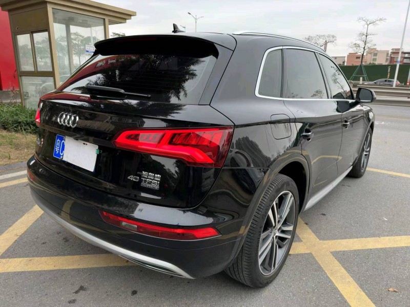 佛山20年奥迪Q54