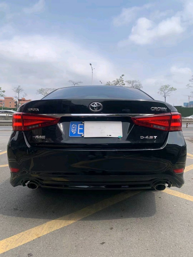 佛山19年丰田皇冠9