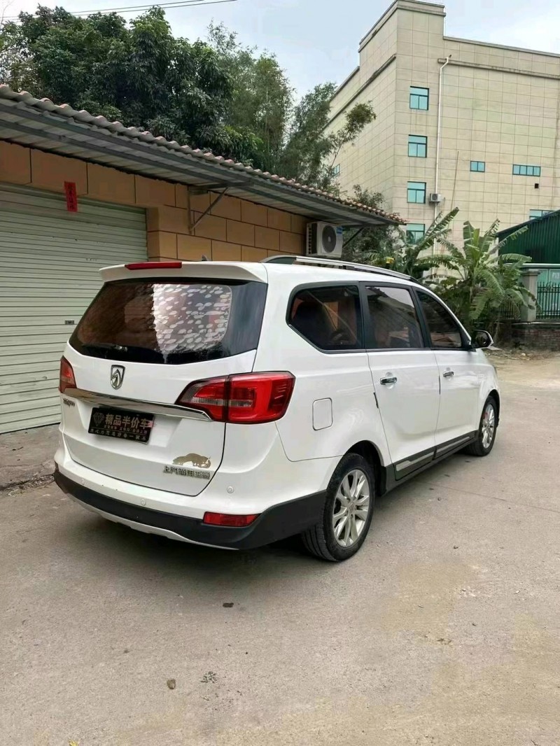 欽州18年寶駿7304