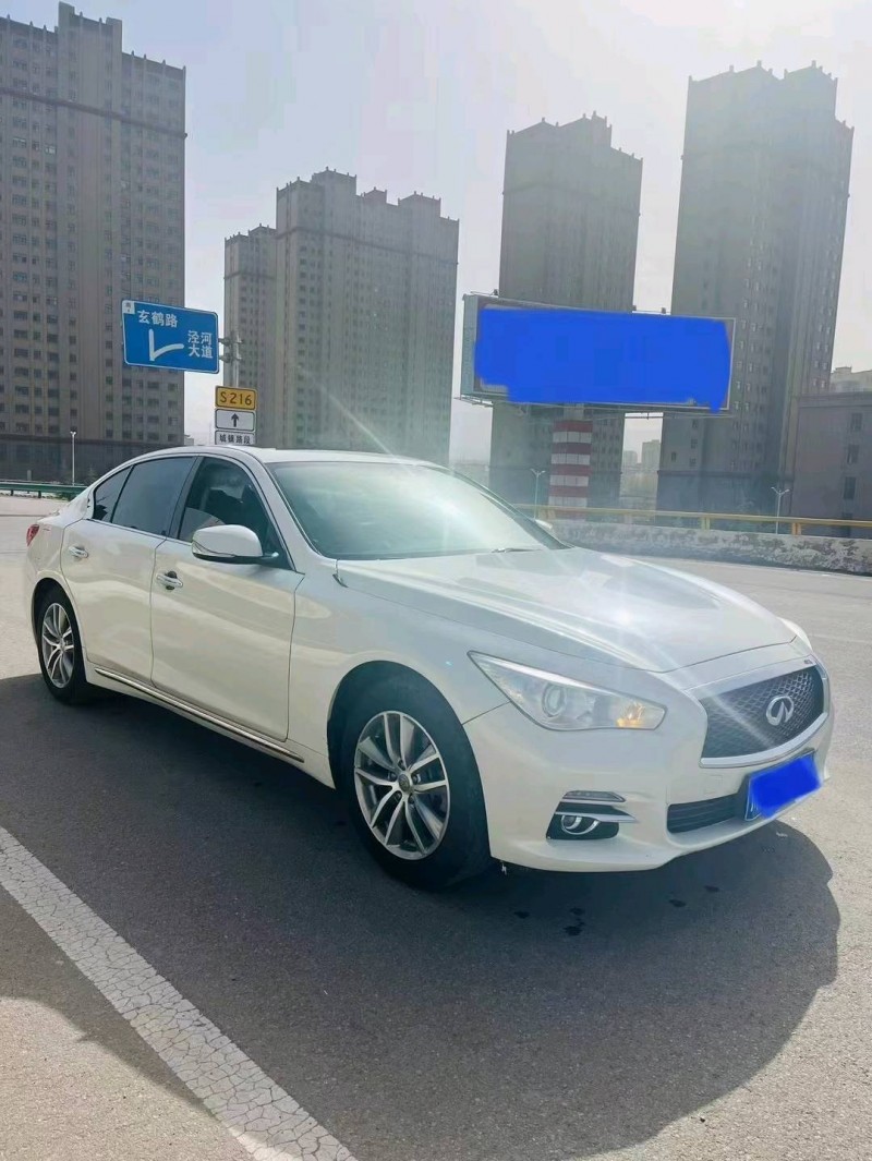 平涼16年英菲尼迪Q50L3